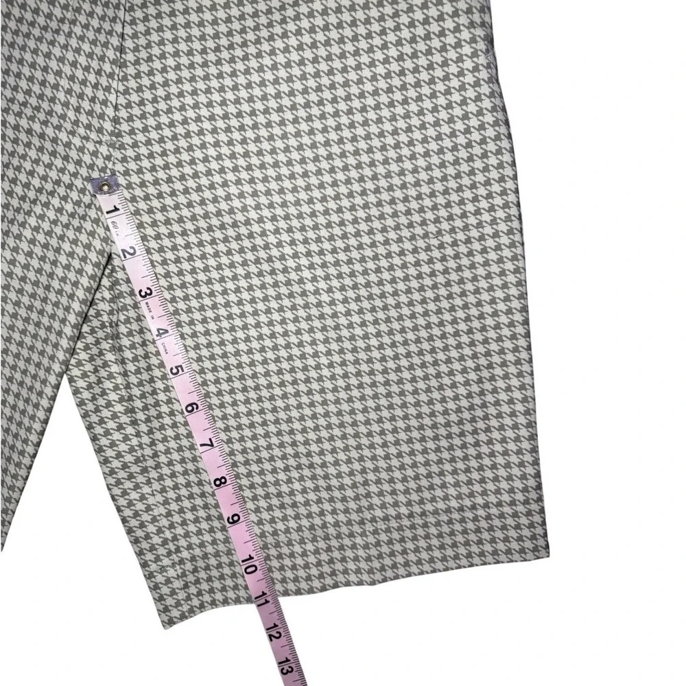 Nike Golf Houndstooth Bermuda Shorts Women Size 4 Tan Dry-Fit